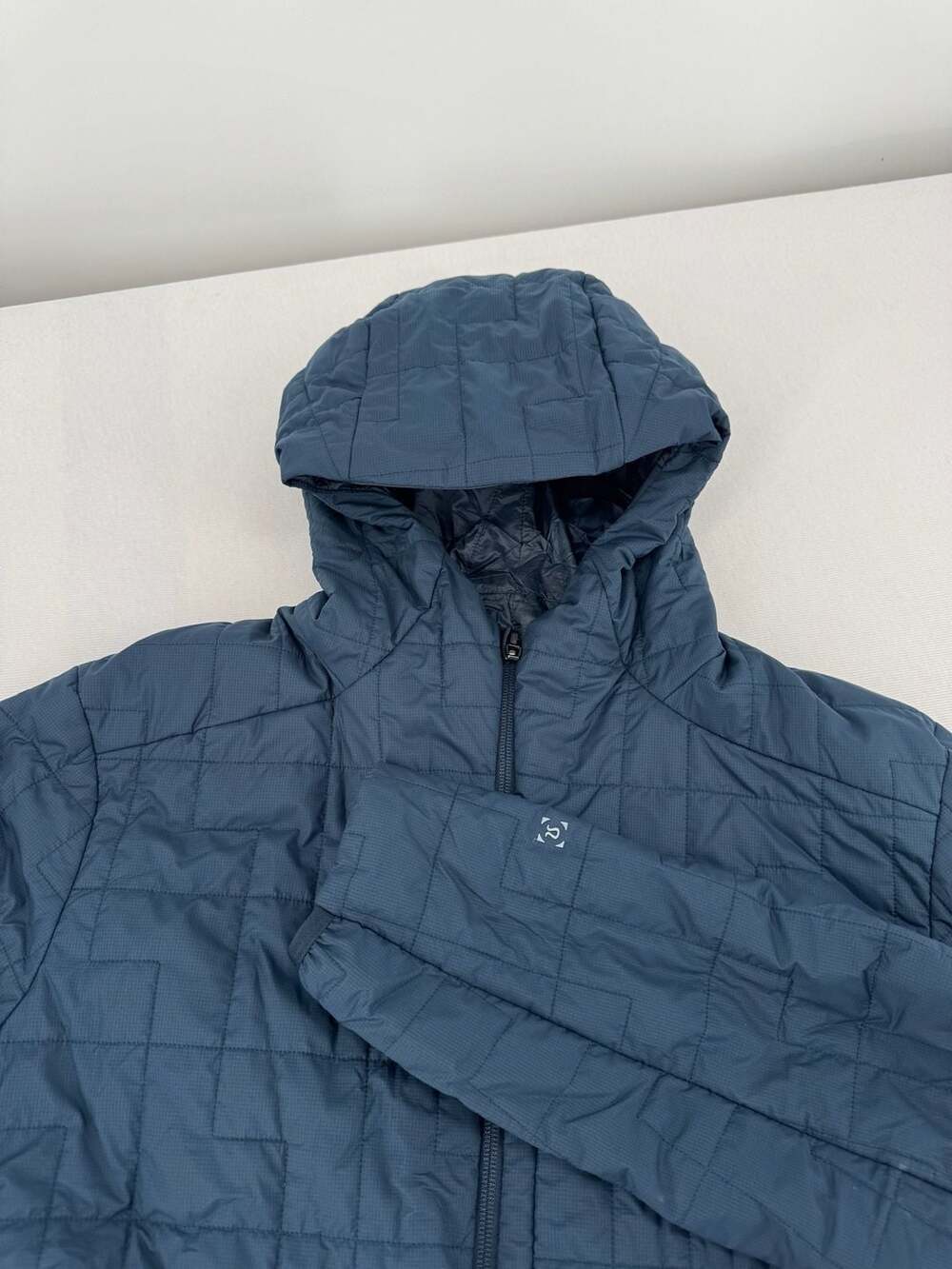Lululemon Reversible Zip-Front Hooded Jacket Size L Blue Gray